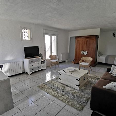B & B "Les Charmettes" Vedene Exterior photo